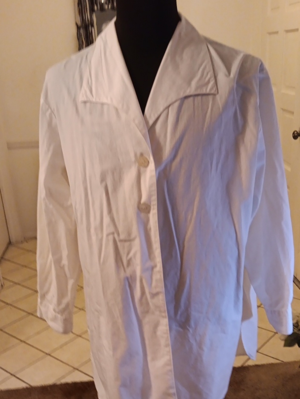 Women's White Button-Down Shirt with Notched Collar